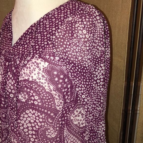 Gap Semi Sheer Blouse Size XXS - Picture 3 of 4